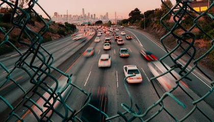 伊春伴游，定制QQ：3494206190微信：act1322